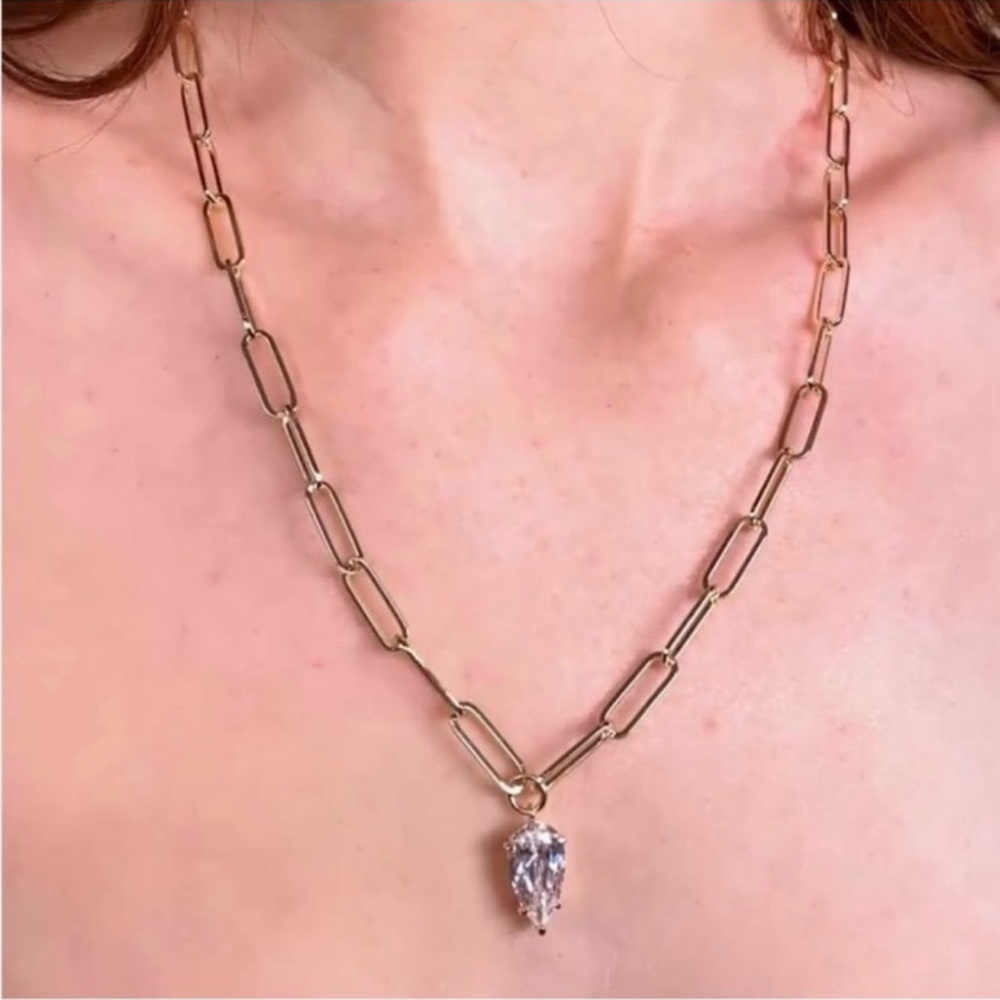 Melinda Maria Teardrop Samantha Chain Necklace in gold